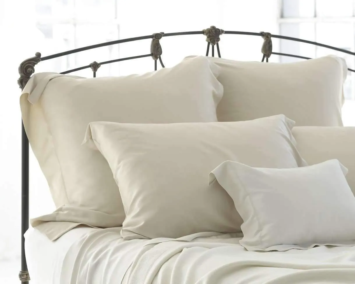 Classic Legna Solid Pillowcase by SDH