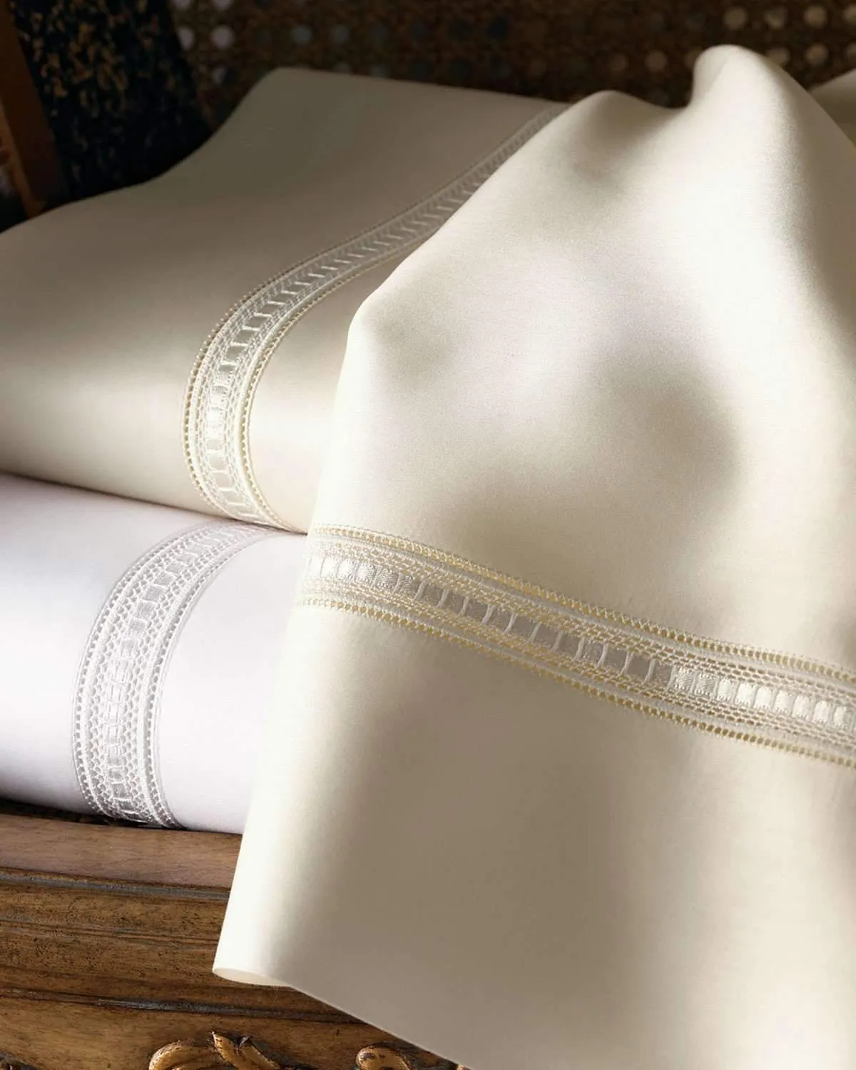 Diamante Flat Sheet by Sferra