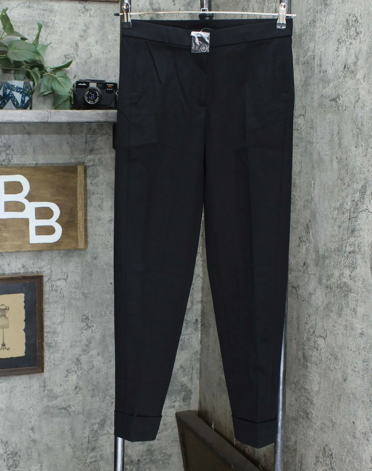 Isaac Mizrahi Live! Petite 24/7 Stretch Cuffed Straight Leg Pants