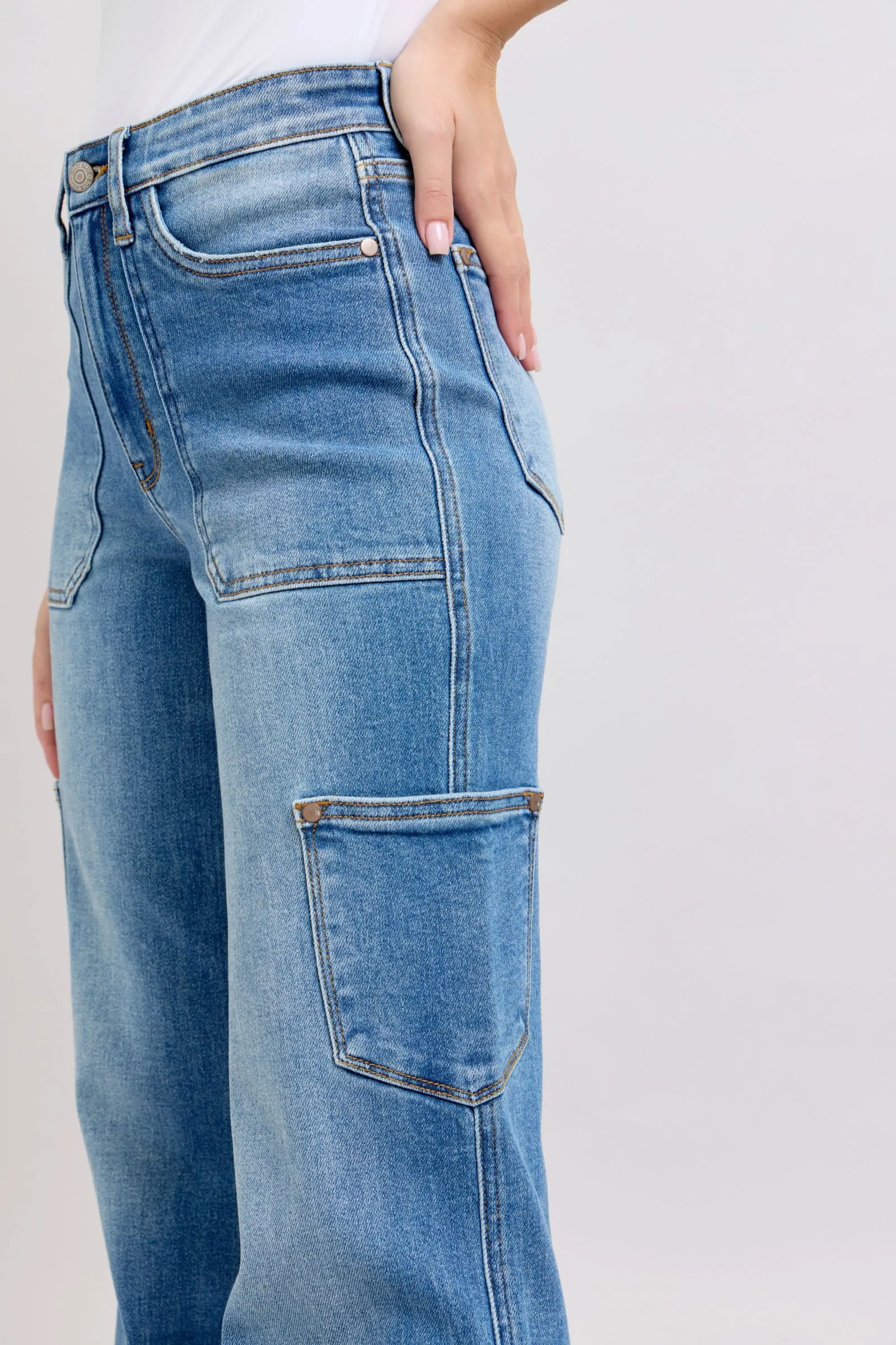 JUDY BLUE 90's Straight Cargo Jean