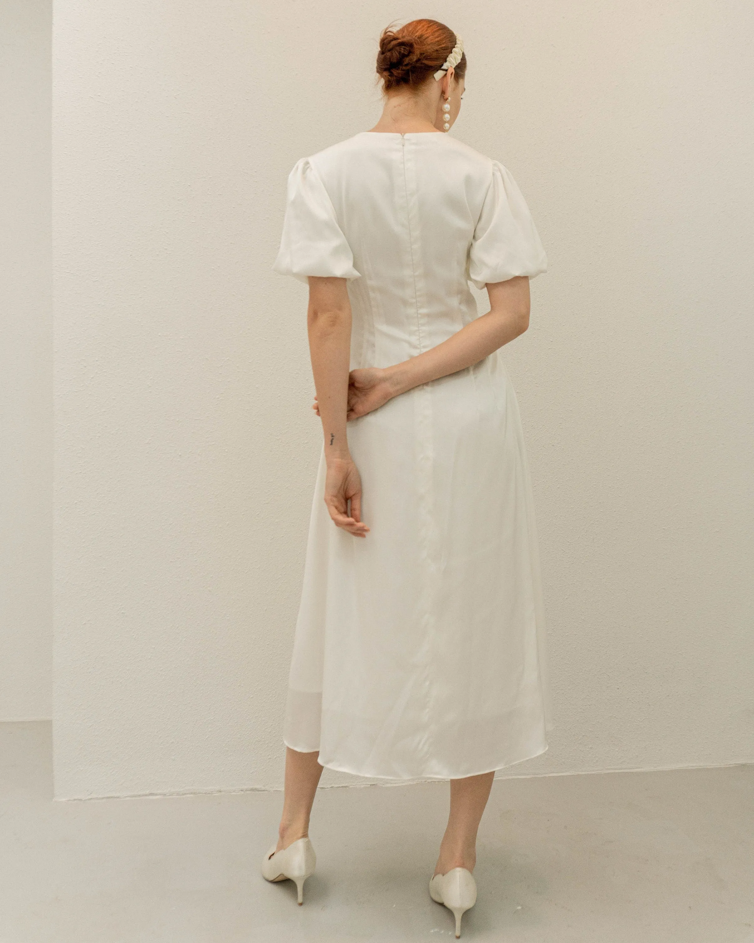Peppa Puff Sleeves Tea Length Dress