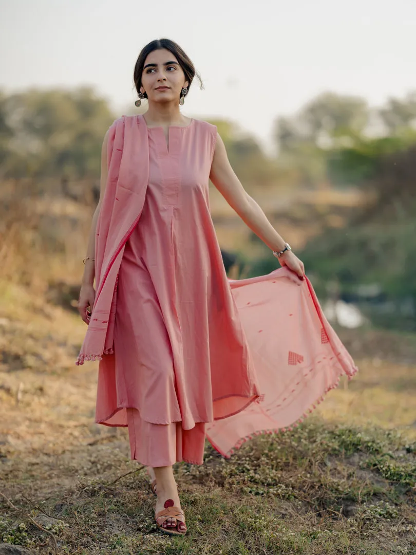 Sugar pink sleeveless kurta set